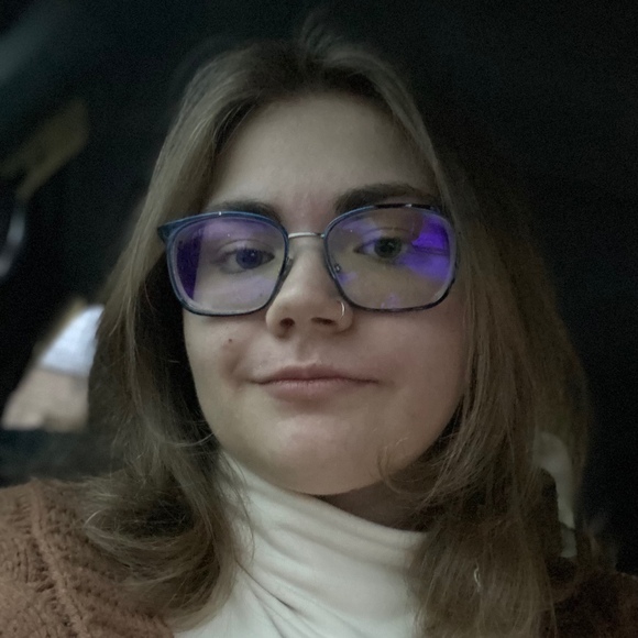 cora_hollis